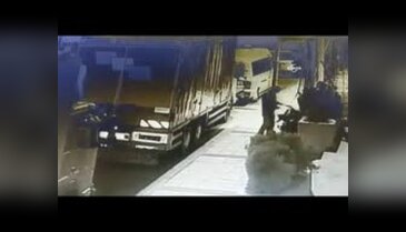 Motosiklet kundakçısı kamerada