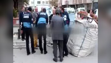 Konya'da kağıt toplayıcısından zabıtaya, ''Öldür beni ekmek teknemi alma''