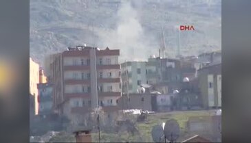 Şırnak'ta bomba tuzaklı barikatlar imha ediliyor