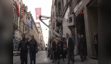 İstiklal Caddesi'nde saldırının izleri siliniyor