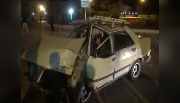 Yaralı halde sevgilisinin yanından biran olsun ayrılmadı