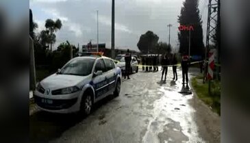 Uygulamadan kaçan otomobilin çaptığı 2 polis yaralandı