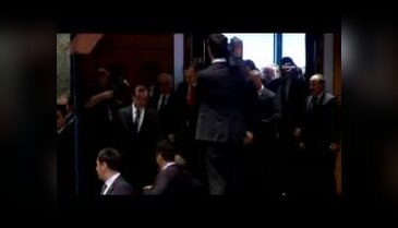 "Siz kimsiniz ya!"