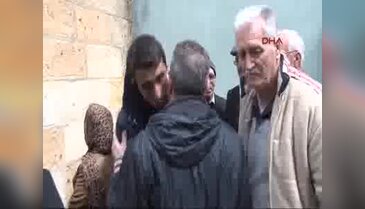Oğul acısına dayanamayan şehit annesi evladının yanına defnedildi