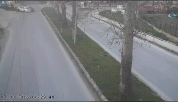 Yalova'da trafik kazaları MOBESE'lere yansıdı