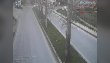Yalova'da ilginç kazalar MOBESE'ye böyle yansıdı