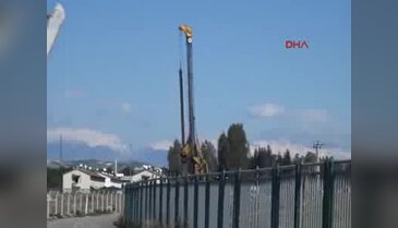 Köprü yaparken doğalgaz hattını patlattılar