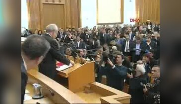 Kılıçdaroğlu: Çocuklarımızı düşünmüyor vakfı düşünüyor