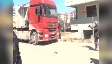 Yalova'da TIR'ın çarptığı anne öldü, 6 aylık kızı Eylül kurtuldu