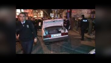 Polisin kovaladığı araç kaza yapınca şüpheliler kıskıvrak yakalandı