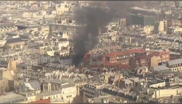 Paris'te patlama meydana geldi!