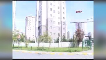 2 Polis evlerinde ölü bulundu