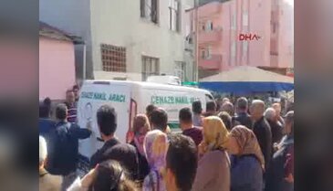 İstanbul'daki evlerinde ölü olarak bulunan polis memuru toprağa verildi
