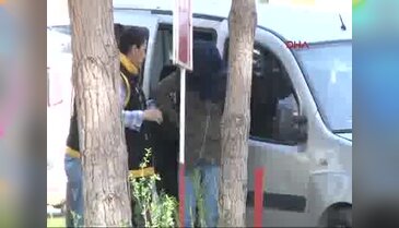 Hırsızlık zanlısı kadın yatak odasında yakalandı
