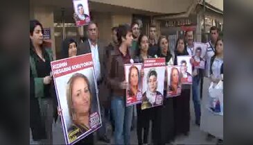 Annesi ve kız kardeşini öldürdüğü suçlamasını kabul etmedi