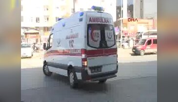TIR'ın çarptığı motorsiklette sürücü koca yaralı eşi  öldü