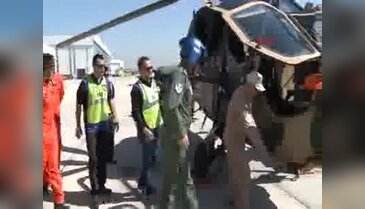 Akın Öztürk'ün T129 ATAK ve HÜRKUŞ ile yaptığı yüksek performans manevralı uçuşları nefes kesti