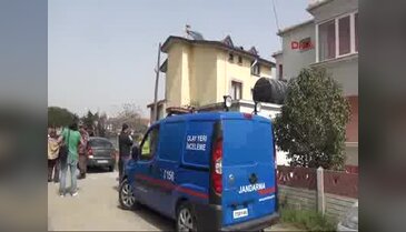 Evinde bıçaklanarak öldürüldü