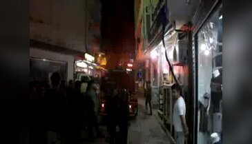 Boşanma davası açan eşinin evini yaktı