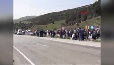 HES'e tepki için karayolunu ulaşıma kapattılar