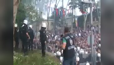 Vodafone Arena çevresinde biber gazlı müdahale