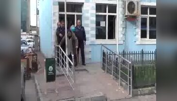 Zabıta dilencilere 105'er lira para cezası kesti