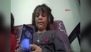 Bursa'da Suriyeli minik kız kardeşlerin güzelliği fotoğraflarda kaldı