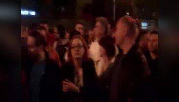 Makedonya Cumhurbaşkanı Gyoge İvanov'un kararı protesto edildi