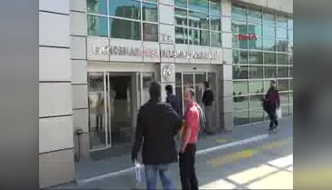 Belediye binasında ateş açıldı -2