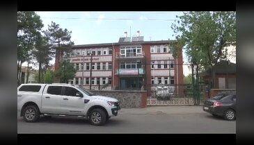 Teröristlerin attığı EYP'nin infilak etmesi sonucu yoldan geçen kişi yaralandı