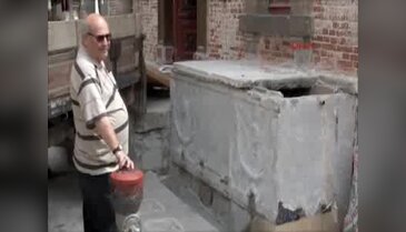 Şadırvandan lahit çıktı