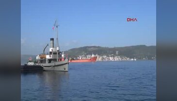 Boğaz'dan geçen Rus gemisinde dikkat çeken ayrıntı
