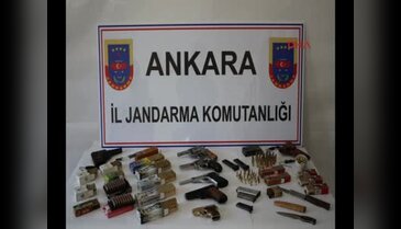 Ankara'da bir evde yapılan aramada çok sayıda mühimmat ele geçirildi