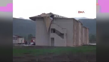 Amasya'da cezaevinin çatısı çöktü