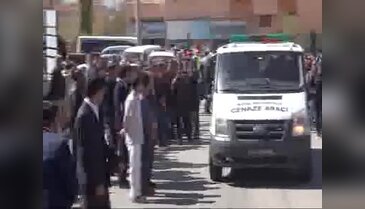 Şehit astsubayı 15 bin kişi uğurladı