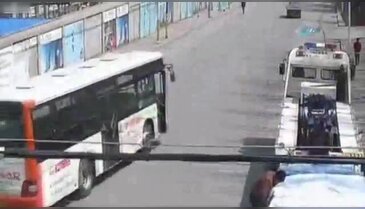 Otobüs dehşet saçtı