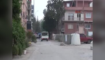 Adana'da polis ile çatışan 3 PKK yandaşından biri öldürüldü