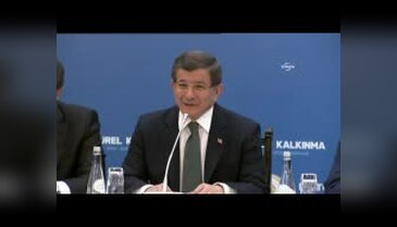 Davutoğlu: Sanat medeniyettir, korsanlık barbarlıktır