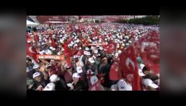 Davutoğlu: Her on yılda bir dünya görüşü, parti değiştirenler bizi anlayamazlar