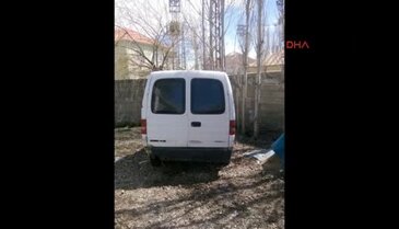 Yüksekova'da PKK'lı teröristler tarafından içine tüpler yerleştirilmiş bir araç bulundu