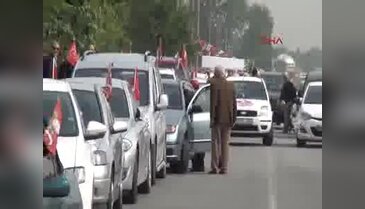 Sakarya'da Meral Akşener konvoyu