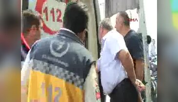 Kamyon polis otosuna çarptı: 2'si polis 3 yaralı