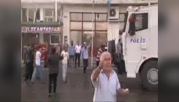 Kilis'te şiddetli patlama! 1 kişi öldü, 10 kişi yaralandı!