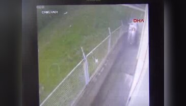 Bursa'da uçan otomobil duvarı deldi!