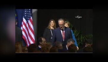 Obama: Suriye'ye ek 250 asker sevk edilmesini onayladım