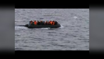 Ege'de göçmenleri Romen polisi kurtardı