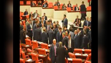 "Bunun kafası IŞİD kafası gibi" sözleri Meclis'i karıştırdı