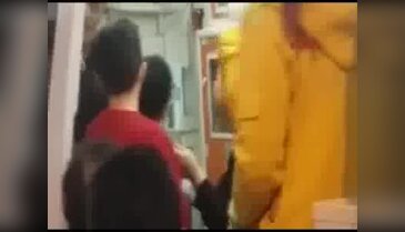İstanbul'da tasmasız gezdirilen köpek bir çocuğa saldırdı
