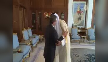 Başbakan Davutoğlu Katar Emiri Şeyh Temim bin Hamad Al Sani ile görüştü