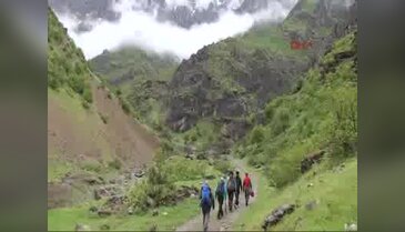 Dağcılar, Ters Laleler arasında kardeşlik mesajı verdi